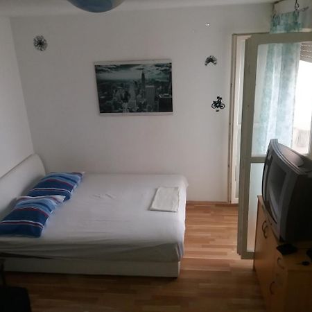 Studio Apartment Ema Split Buitenkant foto