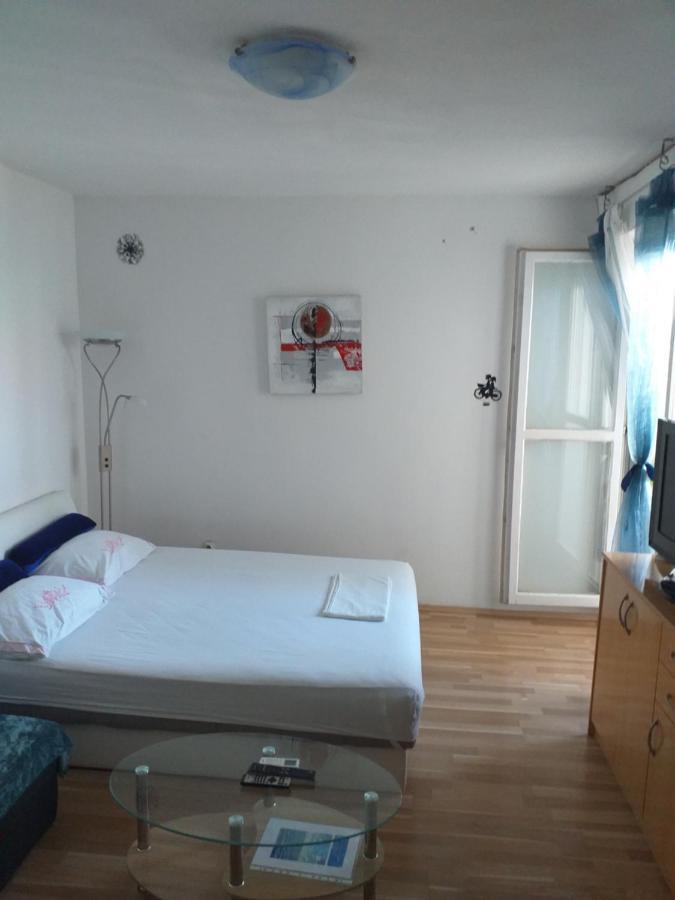 Studio Apartment Ema Split Buitenkant foto