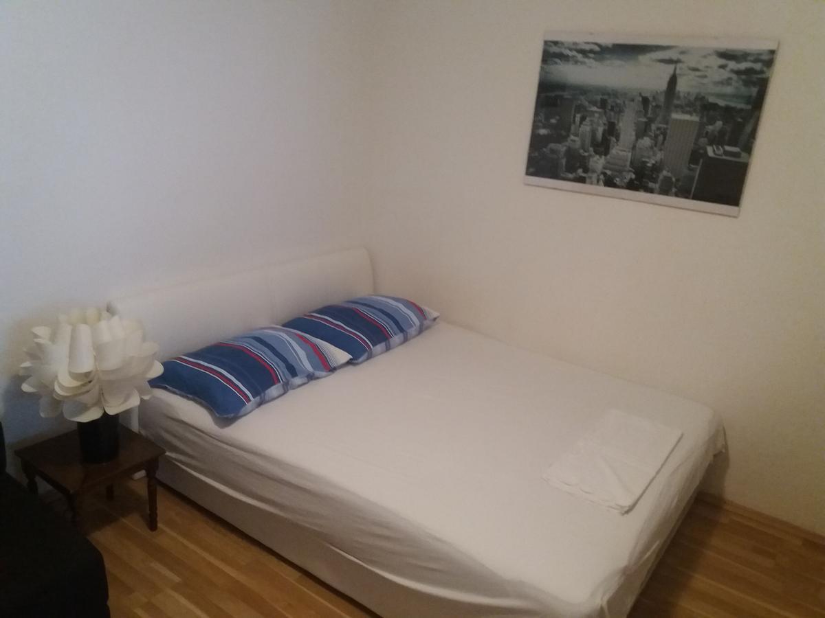 Studio Apartment Ema Split Buitenkant foto