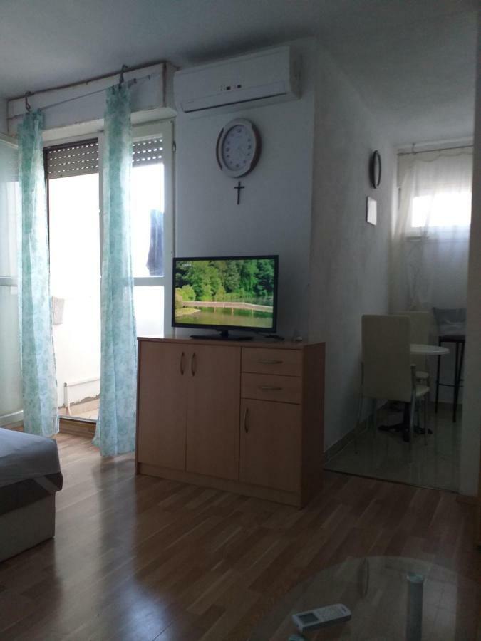Studio Apartment Ema Split Buitenkant foto